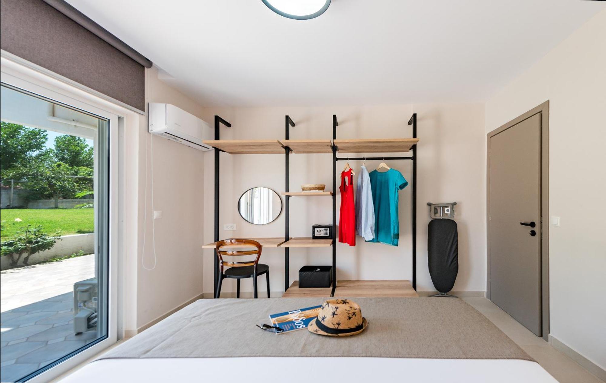 Sokrates Aparthotel 2*