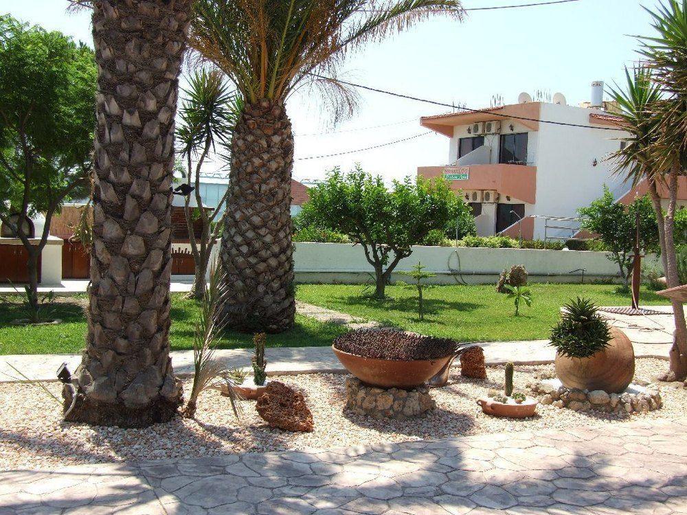 Sokrates Aparthotel 2*